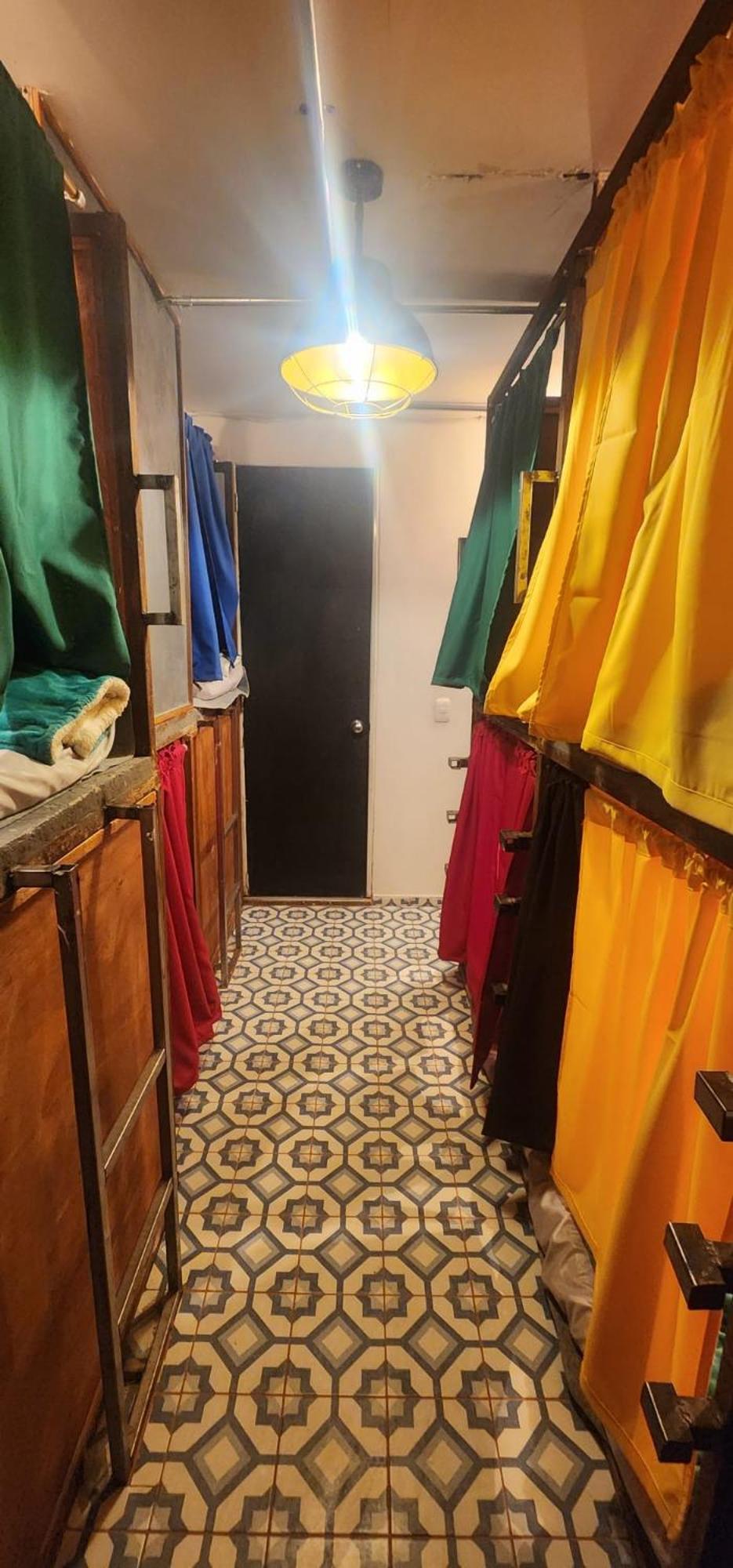 Portelli Hostal Zona G- Para Extranjeros Bogota Bagian luar foto