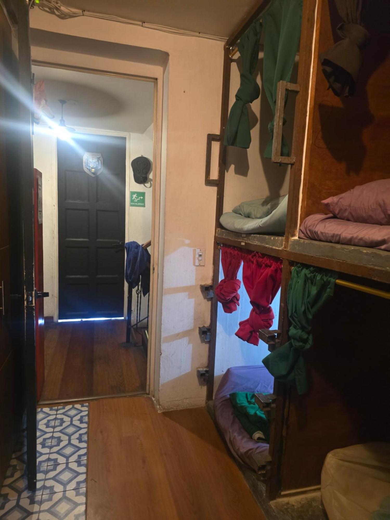 Portelli Hostal Zona G- Para Extranjeros Bogota Bagian luar foto