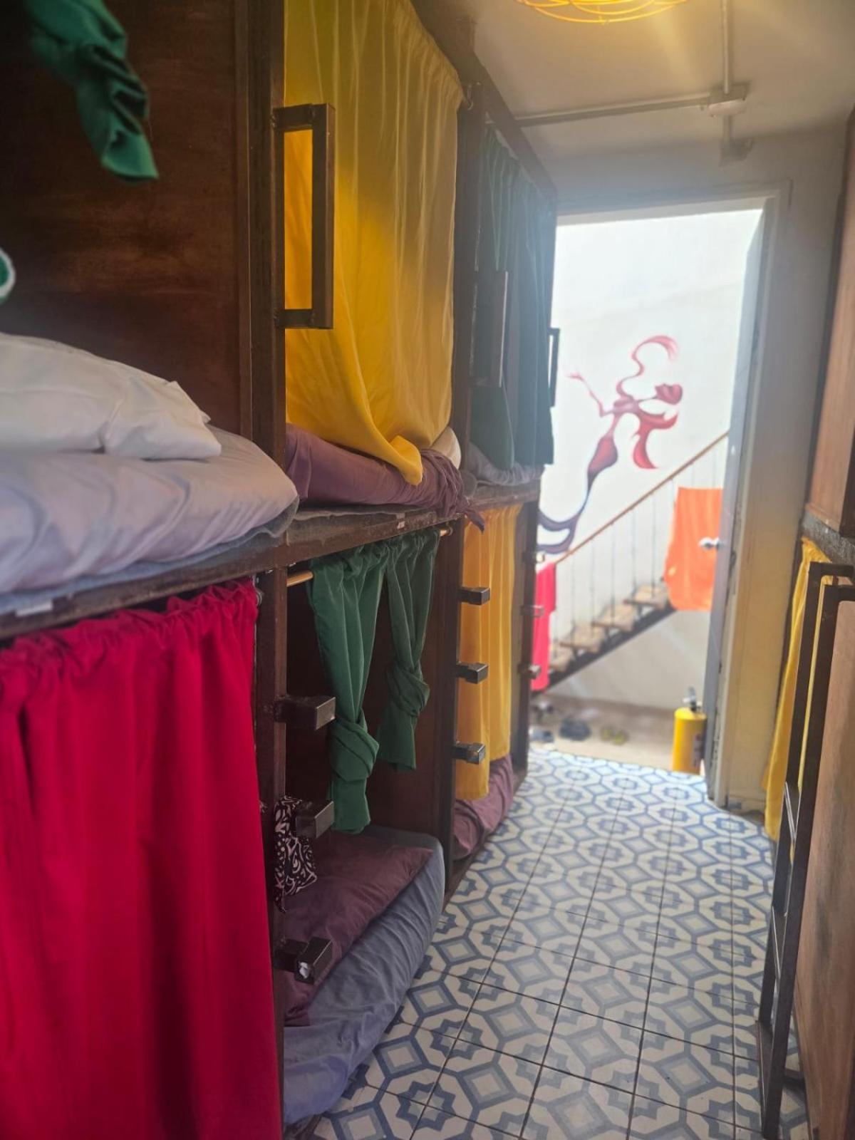 Portelli Hostal Zona G- Para Extranjeros Bogota Bagian luar foto