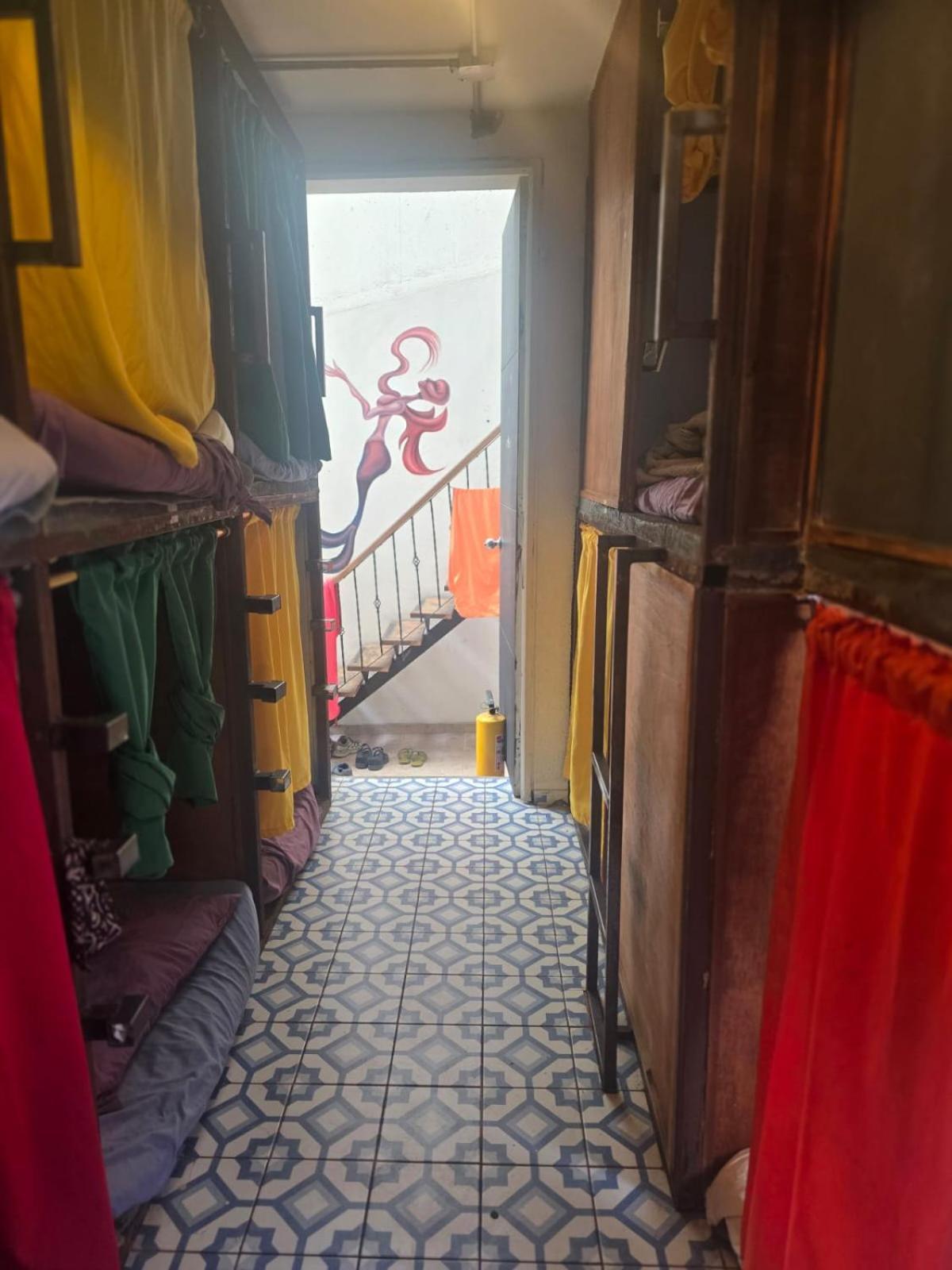 Portelli Hostal Zona G- Para Extranjeros Bogota Bagian luar foto